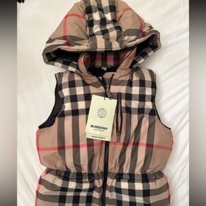Burberry vest